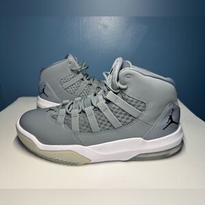 Nike Air Jordan Max Aura AQ9084-010 Cool Grey Basketball Sneakers Men’s 10.5